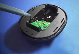 Black adhesive Structalit® 5801 | © Panacol